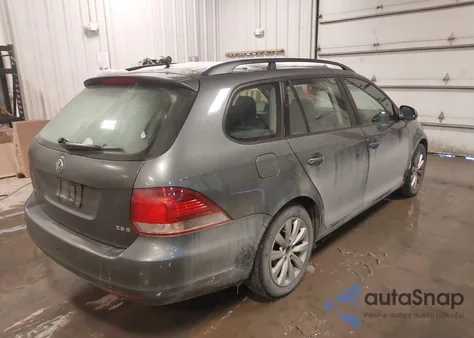 2010 Volkswagen Jetta S from USA, damaged, VIN 3VWKX8AJ9AM621355